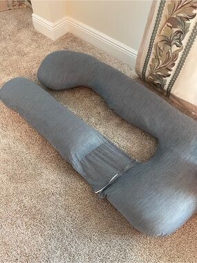 $125 Like new Full-Body U-Shaped Gray Pregnancy / Nursing Pillow side slippers